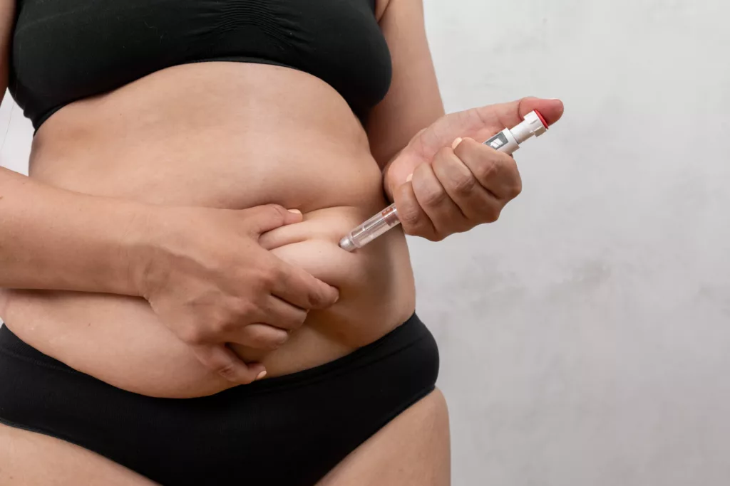 Briton warns after weight-loss jab from friend left her critically ill A hospital intensive care unit with medical monitors and equipment.