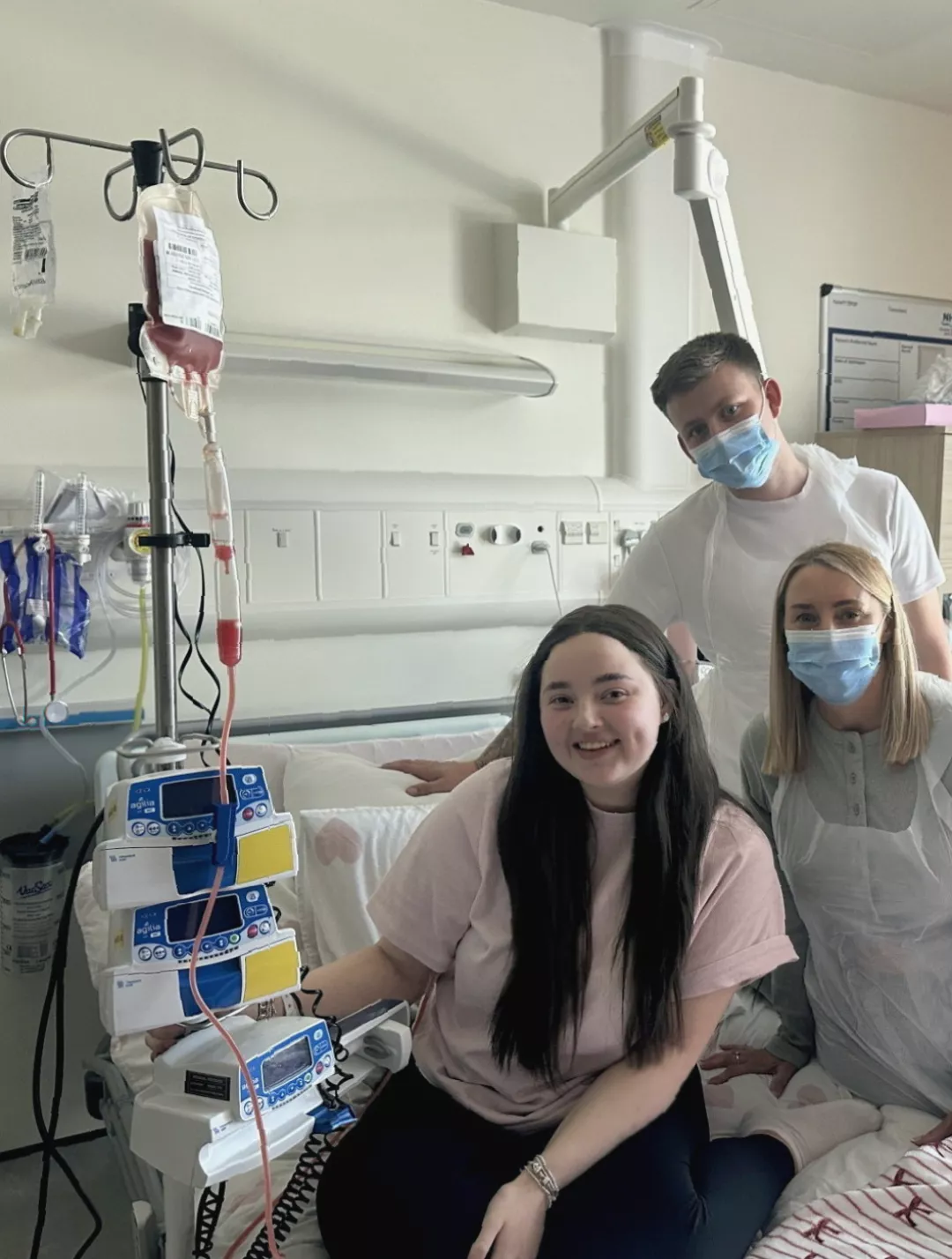 Nurse preparing chemotherapy intravenous drip in a cancer treatment centre