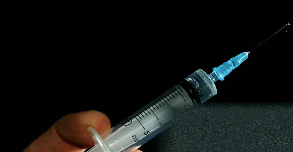 Blood sugar and weight lowered by three-pronged diabetes jab A close-up of a medical syringe being prepared with a once-weekly diabetes injection