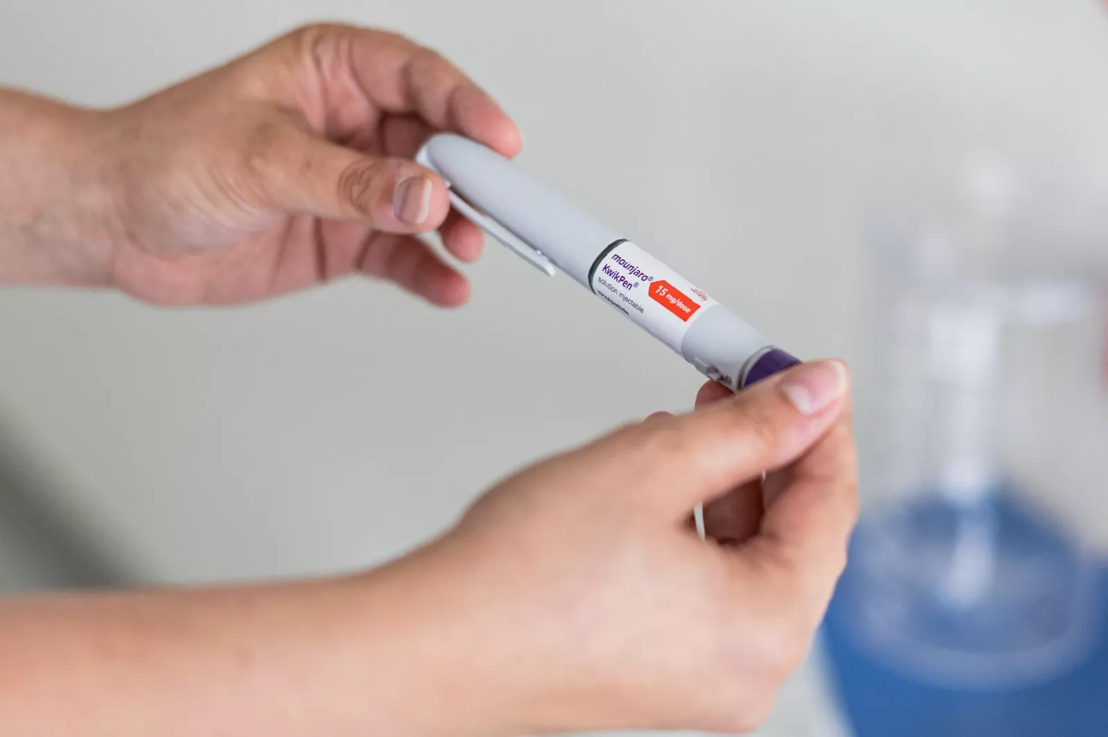 Thermometer showing high indoor temperature during a UK heatwave alert