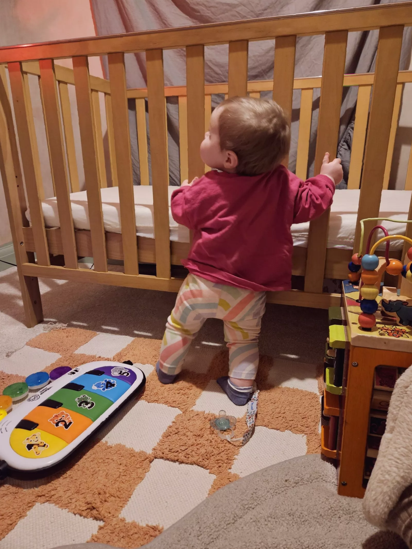 Sleep consultant consulting with a family about nap schedules