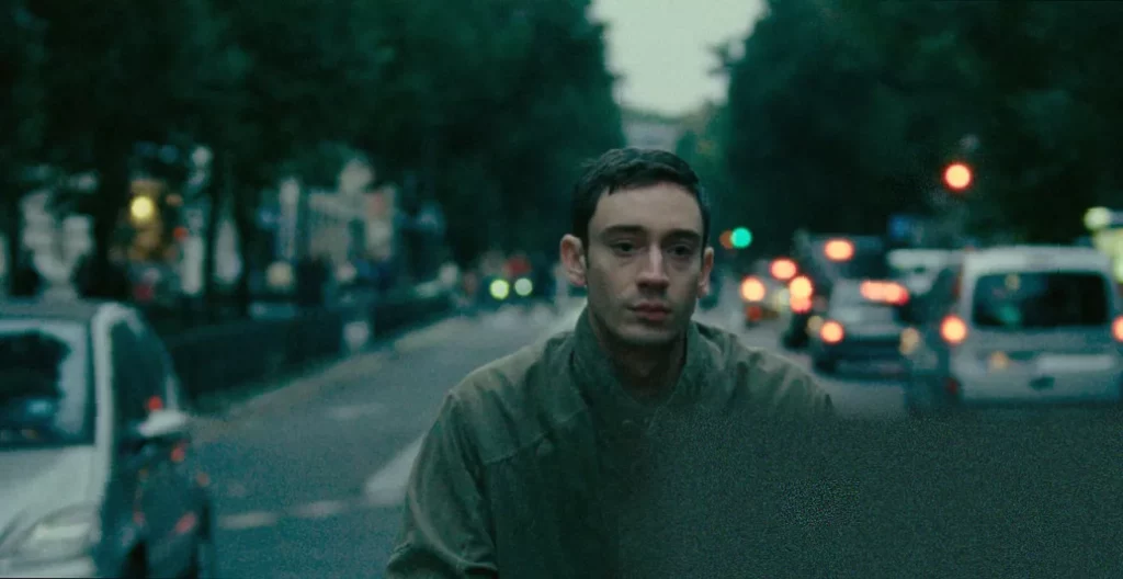 Théodore Pellerin plays down Nino masturbation scene while focusing on film’s hurdles A young man stands alone on a Paris street, locked out of his apartment after a cancer diagnosis.