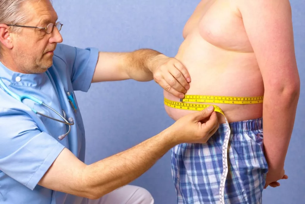 UK warned as preventable obesity death toll forecast to hit 45 a day Chart showing projected rise in obesity-related heart disease deaths in England